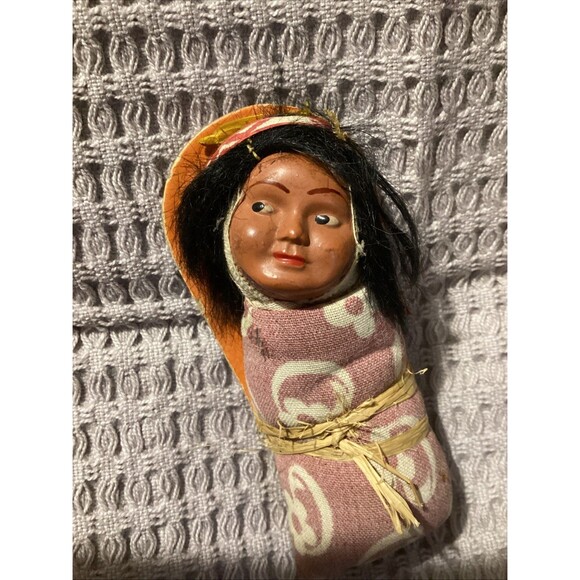 Native American Baby Doll Papoose Reservation Souvenir Skookum Handmade - Picture 2 of 8